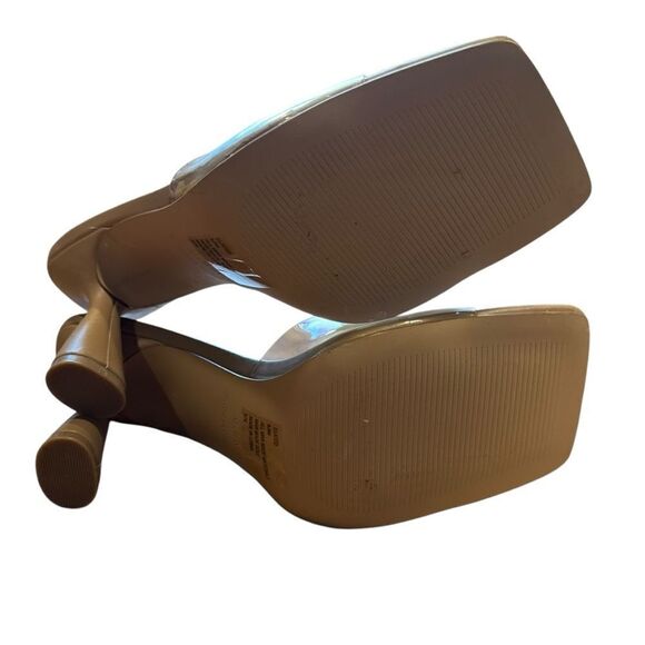 Revolve Steve Madden Elated Slide Sandal in Clear Lucite - Picture 8 of 11